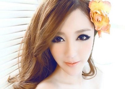 戚蓝尹的mm戚蓝尹 戚蓝尹比基尼 图片