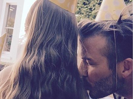 双语阅读:小七4岁啦! 贝克汉姆 晒 女儿庆生 照_教