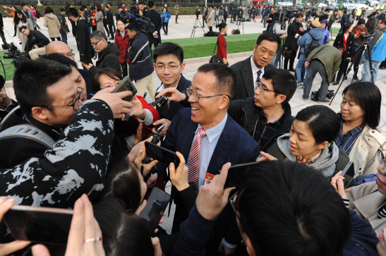 两会开幕,俞敏洪委员今年带来了哪些提案