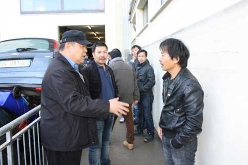 意大利华侨华人受洪灾肆虐 中领馆赴灾区送温