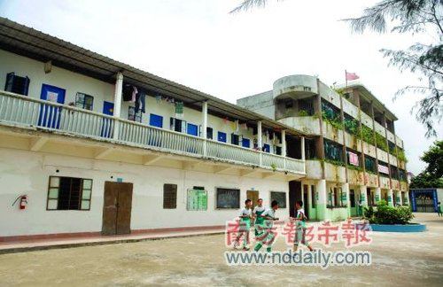 探访佛山“问题少年”学校:一人犯错全体受罚 探访佛山“问题少年”学校:一人犯错全体受罚