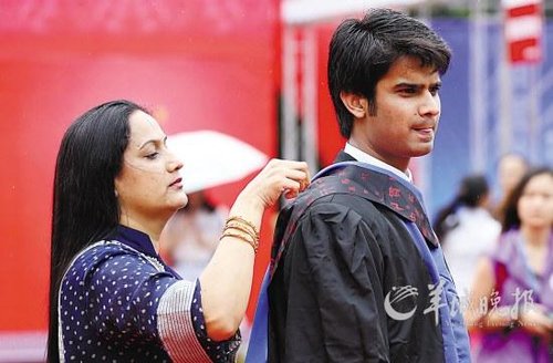 广外校长毕业典礼演讲引用《中国合伙人》台词