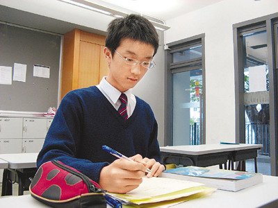 香港15岁少年神童获剑桥大学录取本硕连读