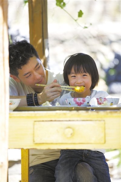 爸爸去哪儿更新 萌娃放羊奶爸抓狂 组图