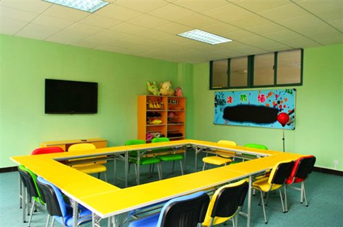 华广设百万心理健康中心 学生心灵工程价值千