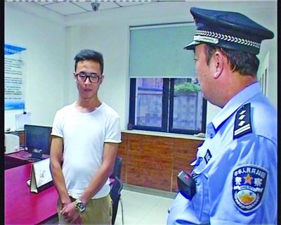 男孩遭补习班“老师”掌掴 脸上耳后多处青紫