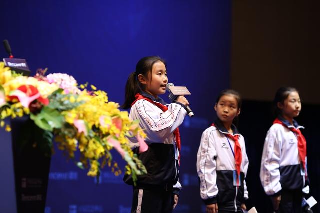 ����ʦ����Ѷ�ǻ�У԰ʹ���ĵã��������õ��ذ�