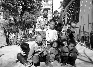 西藏20岁盲女吉拉自强不息 办“盲童幼儿园”