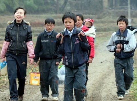 Ů�ӷ�����н4��9��ɽ��֧�� ��������Ů��ʦ