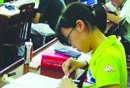 最忙碌 山东考生一天参加两国高考