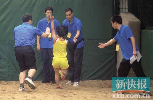 广州首设中考特殊体育考场 陪考人员比考生多