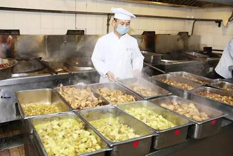 舌尖上的汇佳学校:探寻后厨重地_教育_腾讯网