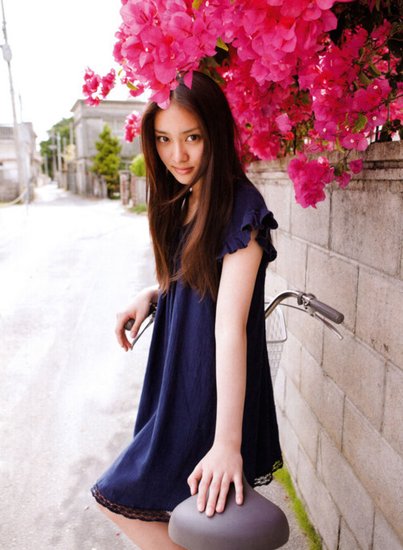 秋季养生指南:青春期<em>女孩</em>穿内衣有讲究