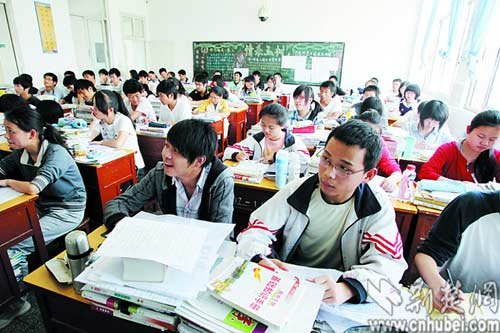 武汉首个慈善班迎来高考 多数考生瞄准重点大