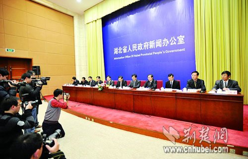武大等10所高校新闻发言人亮相 公布QQ和微博