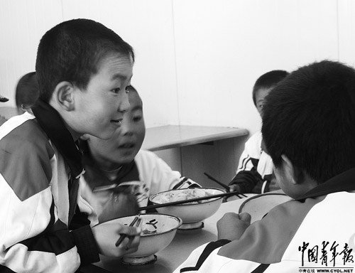 ���ѧУ����ԴΣ�������ӽ��� ��ʦ�����ҡ�