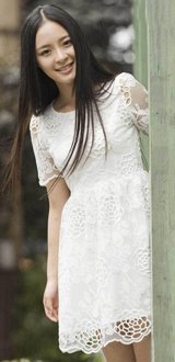 武大校花李莎旻子 被赞"雅礼女神"