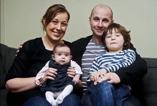 英国龙凤胎相隔5年出生 原是试管婴儿 组图