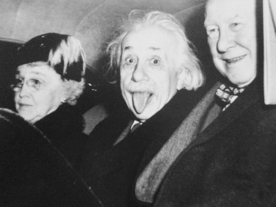 爱因斯坦为何吐舌头? 传记译者修订原著错误