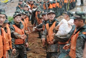 与“暴雨洪灾”相关的英语词汇