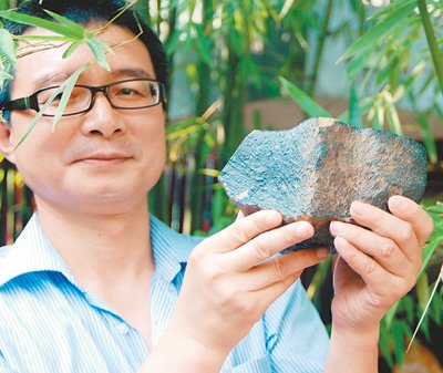 近距离接触陨石收藏者拣拾坠落的“星辰”