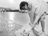 2011 колледж вступительные экзамены: 90 девочки в колледже собирание бутылок, чтобы сохранить плату за обучение