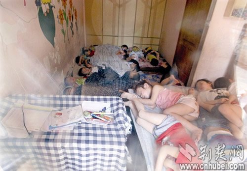 汉正街一栋商住楼中的幼儿园