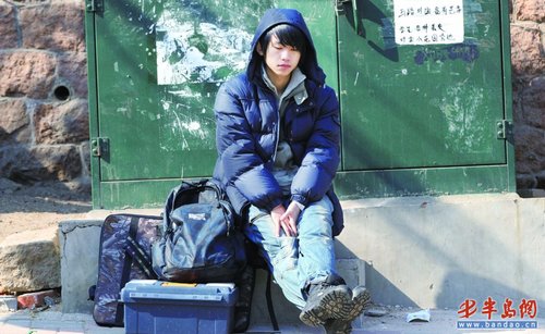 艺考生奔波各地连轴转 建议美院联合招生
