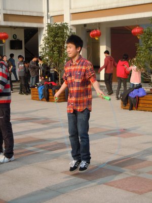 台州中考生突击训练中考体育 拿满分要下苦功