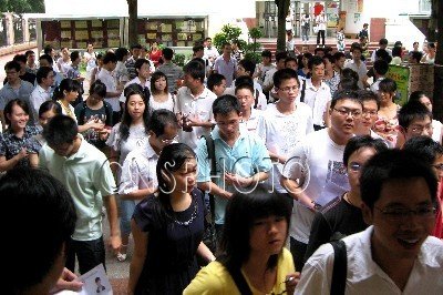 广西7000余人参加政法干警考试 招考比1:10