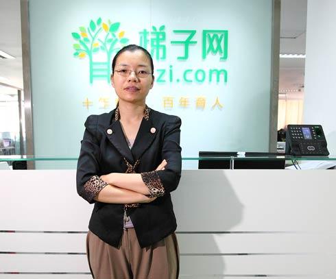 <em>小龙女</em><em>龚海燕</em>高考同题作文:人生的门与路-段松