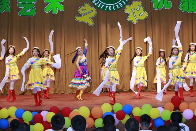 长辛店学校举办红五月艺术节 让民族艺术之花