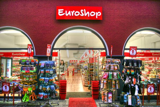 双语:经济不景气 欧洲一元店受欢迎