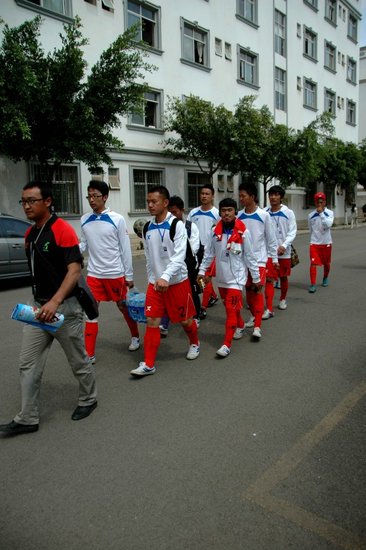 我院代表队首次参加云南省五人制足球比赛获亚