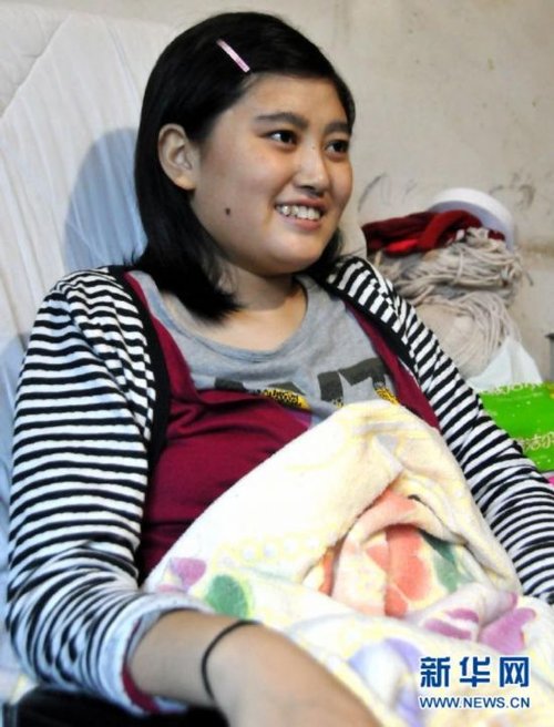 最坚强高考女孩去世 绝症中追梦历程(组图)