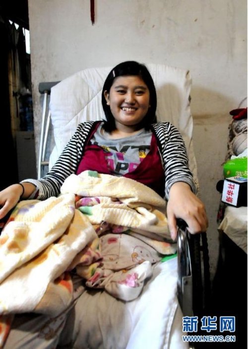 最坚强高考女孩去世 绝症中追梦历程(组图)