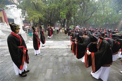 专刊:孔子诞辰说先贤 中国首位全职教师