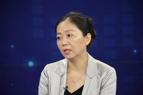北京城市学院曾玉红:注重学生全面素质