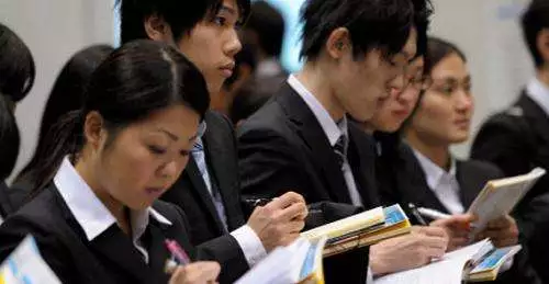 卖淫援交辱国?在日中国留学生:这锅我们不背