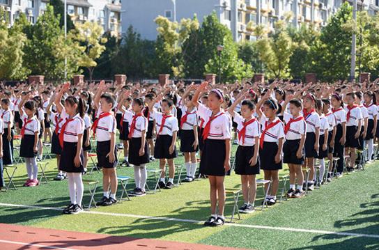 盘点北京中小学开学典礼:形式多样 不忘爱国