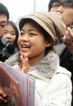 明星热衷挤艺考“独木桥” 称学历影响出场费
