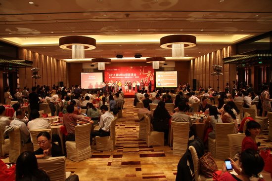 中国人民大学2011级mba迎新酒会举行