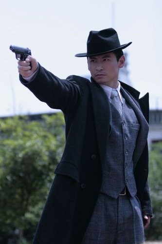 《钻石豪门》杀青 钱泳辰感慨世事无常(图)_内