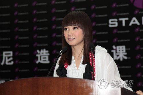 陈慧娴欲出国语专辑 谈爱情:分手后不曾再爱过