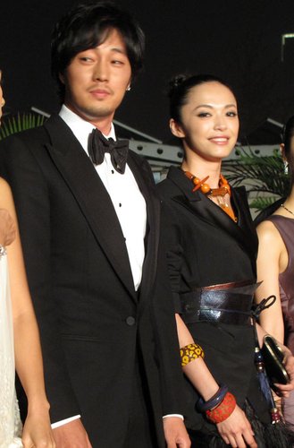 姚晨黑羽短裙大秀美腿 苏志燮何润东默契相衬