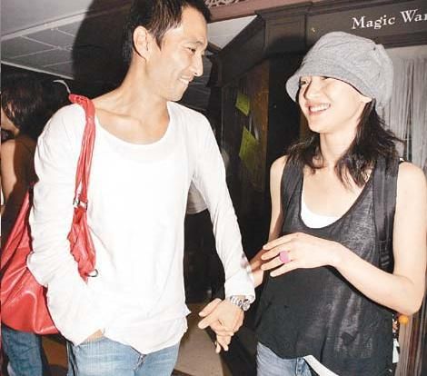 文隽自曝曾见证李亚鹏分手 赞周迅刚强气质