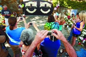 杰克逊遗体“暂住”梦幻庄园 具体安葬点未定_娱乐_腾讯网