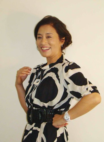 新人鱼小姐》服饰华美 李凤绪演时尚女魔头 _