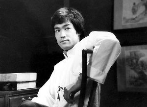 电影《李小龙》重新开拍 家人暗指之前作品瞎