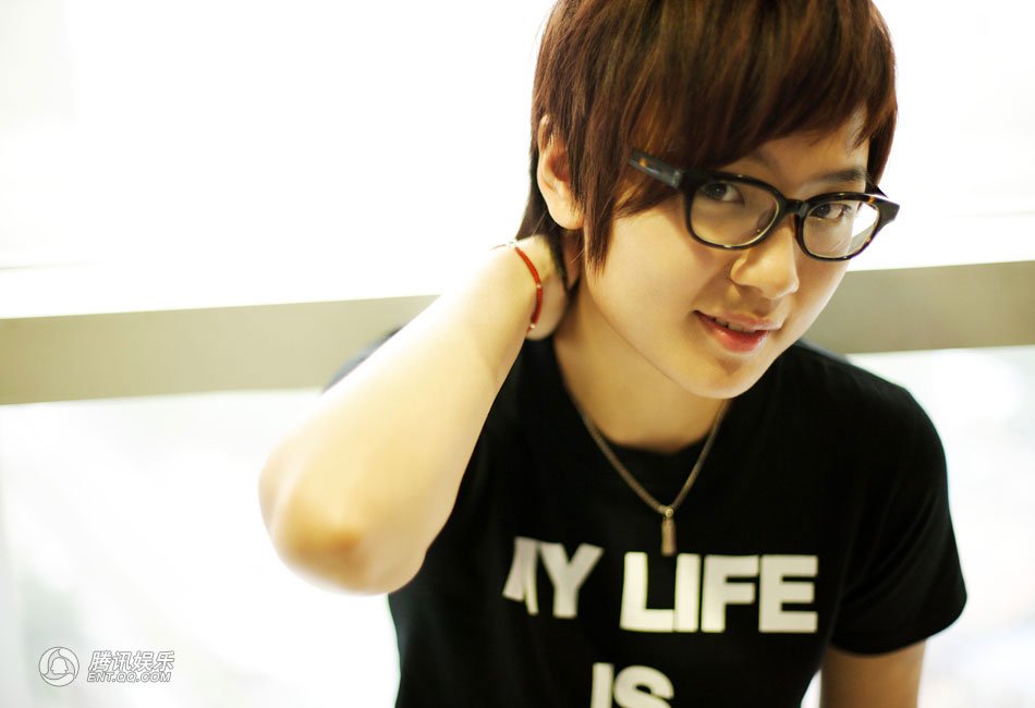 人物周刊:周笔畅高清组图_周笔畅_天涯来吧